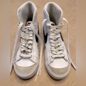 Nike Blazer Mid ‘77 Big Kids 4.5